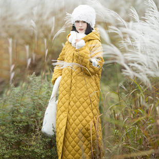月香满袖长款连帽绗棉外套女2023冬季国风绣花灯笼袖黄色外套