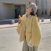 鹅黄色羊羔毛外套(毛外套，)女2023冬季韩版宽松保暖皮毛一体颗粒绒棉服