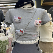 甜辣妹风kitty猫玩偶挂件，短袖t恤女夏修身(夏修身)显瘦独特短款上衣潮