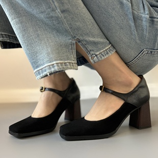 SIXWOO  法式方头复古单鞋森系粗跟高跟鞋棕色绒面浅口玛丽珍皮鞋