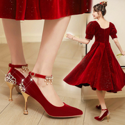 婚鞋女2023年酒红色，秀禾婚纱两穿中式红色高跟鞋新娘鞋不累脚