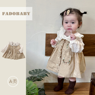 春装裙子婴幼儿花边刺绣娃娃领长袖哈衣一岁女宝宝排扣罩衫连衣裙