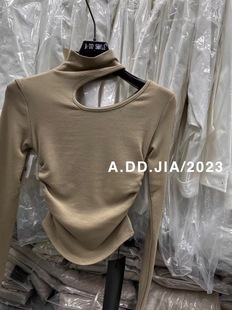 2023冬季小心机时尚设计感缩褶套头T恤衫百搭长袖上衣女
