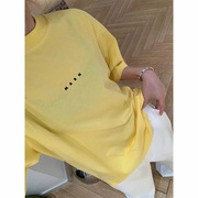 2023夏季黄色简约基础款小字母宽松圆领T恤 明星男女同款