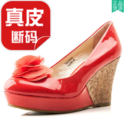 瑕疵真皮单鞋女红色漆面牛皮鞋子木纹坡跟水台花朵高跟SF21S11401