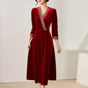 HONB红贝缇高品质精致法式复古丝绒刺绣连衣裙显瘦高贵宴会裙子