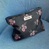 日本化妆包便携黑色玫瑰大容量手包高级感外出随身旅行收纳包
