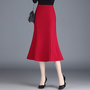 红色修身鱼尾裙女夏季2024优雅包臀半身裙中长通勤高腰一步裙
