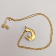 小众时尚设计 铜件镀金字母大C型珍珠号角项链耳环套装 ins网红款
