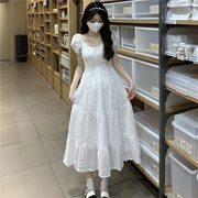 茶歇法式白色刺绣连衣裙女夏高级感复古气质收腰甜美仙女初恋长裙
