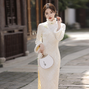 白色改良中式旗袍加绒加厚长袖2024年冬季复古风气质高级感连衣裙