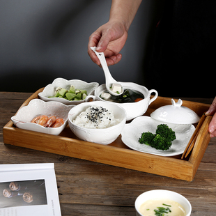 日式月子陶瓷餐具减肥一人食餐盘三格盘子减脂定量碗家用套装碗盘