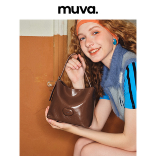 muva小众设计真皮水桶包女包包，2023高级感手提单肩斜挎小包