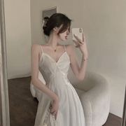 法式初恋白色吊带连衣裙女夏季设计感小众甜美茶歇收腰长裙子