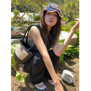 包包女2022韩国夏季小众草编，拼接水桶包撞色复古腋下包单肩包