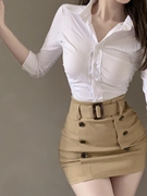 韩版卡其色纽扣设计感高腰半身裙女春季辣妹性感紧身包臀裙子短裙