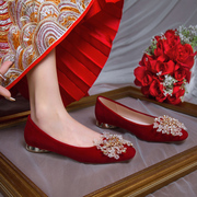 红色婚鞋女秀禾服婚纱两穿新娘鞋孕妇可穿平底订婚结婚单鞋不累脚