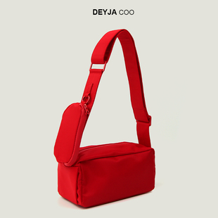 deyjacoo2024纯色时尚运动包红色，休闲斜跨包吐司，包红色(包红色)布包