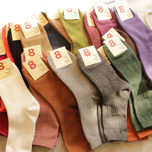秋季韩国纯棉女袜日系简约纯色，时尚潮流中筒袜子百搭女生袜运动袜