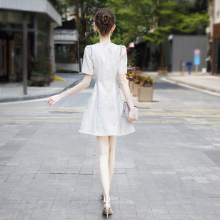 显瘦气质裙子女夏季2024气质钉珠镶钻收腰提花高端精致连衣裙