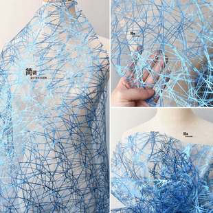 蓝色金属感不规则肌理，网纱造型编织镂空重工，创意裙子服装设计面料