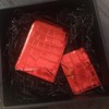 新年红大红色Dnqueenpan同款鳄鱼纹真皮女零钱卡夹卡套护照夹包