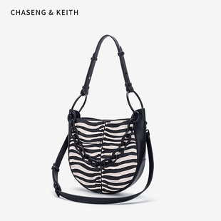 chaseng&keith欧美时尚黑白斑马纹，马鞍包水桶(包水桶，)复古手提单肩斜挎包