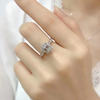 英皇金尊  白18K金钻石女戒 祖母绿结婚钻戒 群镶异形钻石戒指