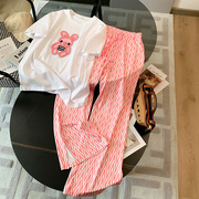 运动休闲粉色套装女夏季2023年时尚洋气减龄网红短袖阔腿裤两件套