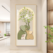 现代简约大象入户玄关，装饰画奶油风绿植走廊，过道背景墙壁竖版挂画