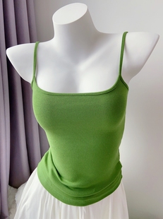 绿色清凉一字领吊带细肩带，遮副乳背心紧身性感内搭打底衫上衣女夏