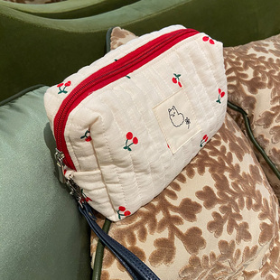 美摘樱桃小红花多功能化妆包便携手提袋旅行绗缝，全棉纯软布收纳(布收纳)包