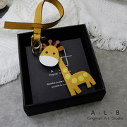 长颈鹿小众真皮卡通包包挂件，可爱车钥匙扣高品质生日礼物定制羊皮