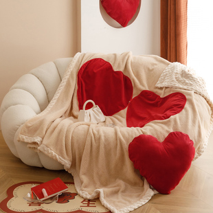 办公室午睡抱枕毯子二合一，抱枕被子加厚婚庆抱枕沙发客厅冬季毛毯