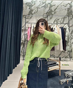 2024春绿色镂空设计套头长袖针织衫毛衣，上衣女mbd1swt017