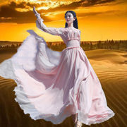 法式复古很仙的沙漠旅游甜美粉色长袖收腰波西米亚连衣裙沙滩长裙