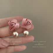 温柔法式复古玫瑰耳钉银针甜美手，作粉色布艺金色珍珠耳坠气质耳环