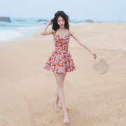 红色泳衣女夏连体(夏连体)性感2022仙女范连衣裙，式遮肚显瘦聚拢游泳衣
