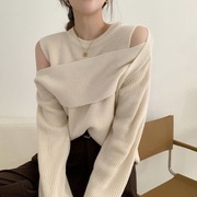 韩国chic秋季小众设计感不规则穿插镂空露肩圆领针织衫，套头毛衣女(毛衣女)