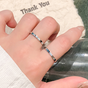 银色素圈戒指女小众设计锆石，尾戒钛钢戒指女轻奢，高级感玫瑰金指环(金指环)