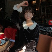 秋冬2023冬名媛法式高级感丝绒珍珠娃娃领连衣裙长袖长裙气质复古