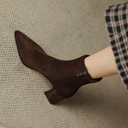 韩版大牌女单靴短靴40-43大码秋冬大号弹力绒面冬靴中跟女靴