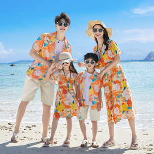 沙滩亲子装一家三口四口夏装母女装裙洋气夏母子高端海边度假套装