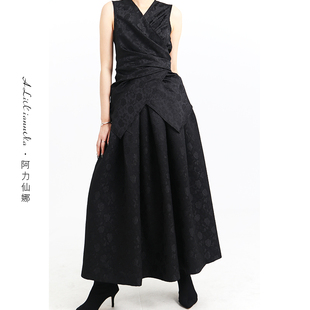 阿力仙娜2024初春复古黑色套装两件套蓬蓬半身裙高级感印花裙子