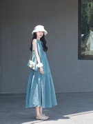 高级感无袖蓝色连衣裙女夏季2023年梨型身材度假风大摆长裙子