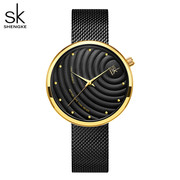 女时尚士石英手表创意波浪纹网带金属圆形黑色金色普通国产腕表