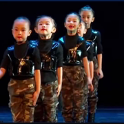 六一儿童演出服迷彩梦舞蹈服兵娃娃男女童幼儿园铁甲小小兵表演服