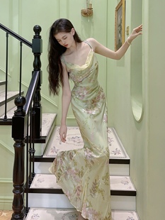 vintage复古烂花绡吊带，斜裁连衣裙春天一抹绿长裙