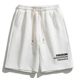 白色短裤男夏季薄款宽松冰丝，运动中裤肌理，感潮牌印花五分休闲裤子