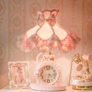 新欧式床头灯公主房粉色蕾丝钟表浪漫可爱女孩礼物温馨氛围卧室台